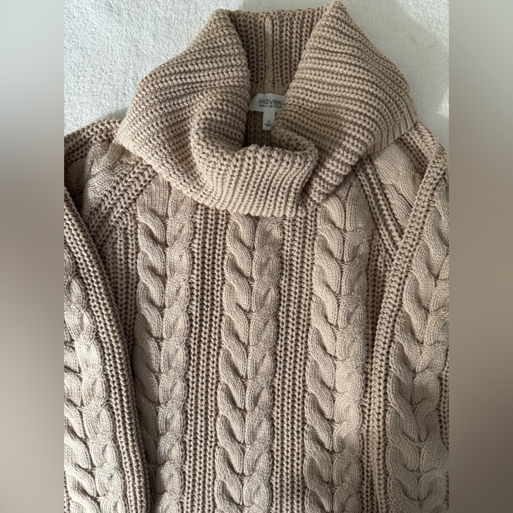 Women's Cable Knit Sweater - Toasty Warm